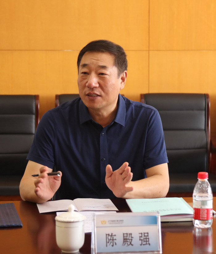 集团工会领导调研我院劳模创新工作室和职工创新工作室(图1) 集团工会领导调研我院劳模创新工作室和职工创新工作室(图1)