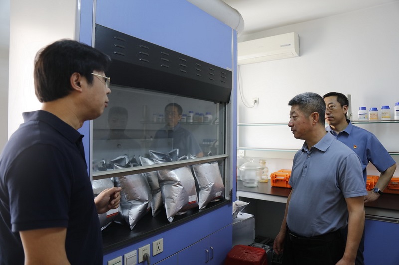 省城乡建设集团党委副书记邢铭一行来我院调研(图2) 省城乡建设集团党委副书记邢铭一行来我院调研(图2)