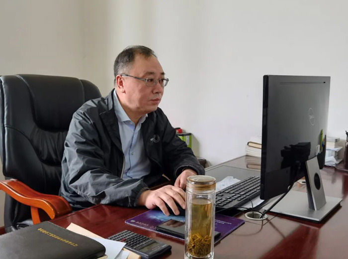 打开思想闸门 让混改向纵深发展—省建科院第二党支部开展解放思想大讨论活动纪实(图4) 打开思想闸门 让混改向纵深发展—省建科院第二党支部开展解放思想大讨论活动纪实(图4)