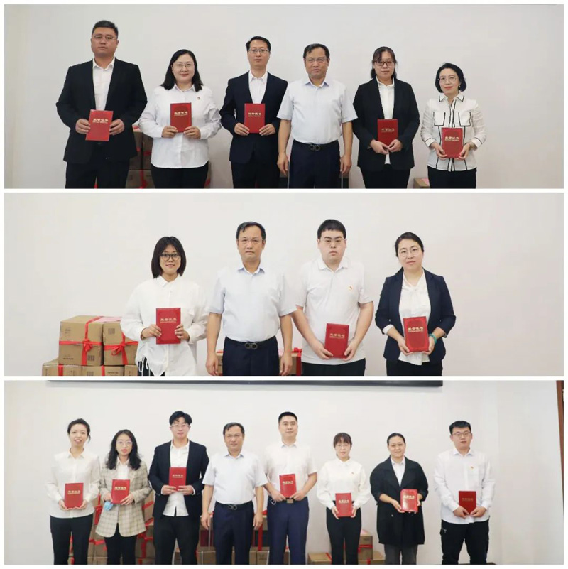 戴长冰出席“中国梦·劳动美——喜迎二十大解放思想再出发”读书征文活动颁奖仪式同获奖代表座谈(图1) 戴长冰出席“中国梦·劳动美——喜迎二十大解放思想再出发”读书征文活动颁奖仪式同获奖代表座谈(图1)