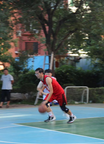 赛场结友谊 合作拓市场——省建科院与中建三局东北分公司开展篮球友谊对抗赛(图6) 赛场结友谊 合作拓市场——省建科院与中建三局东北分公司开展篮球友谊对抗赛(图6)